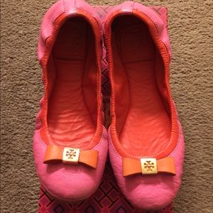 Girls Size 5 Tory Burch Ballet style shoes.